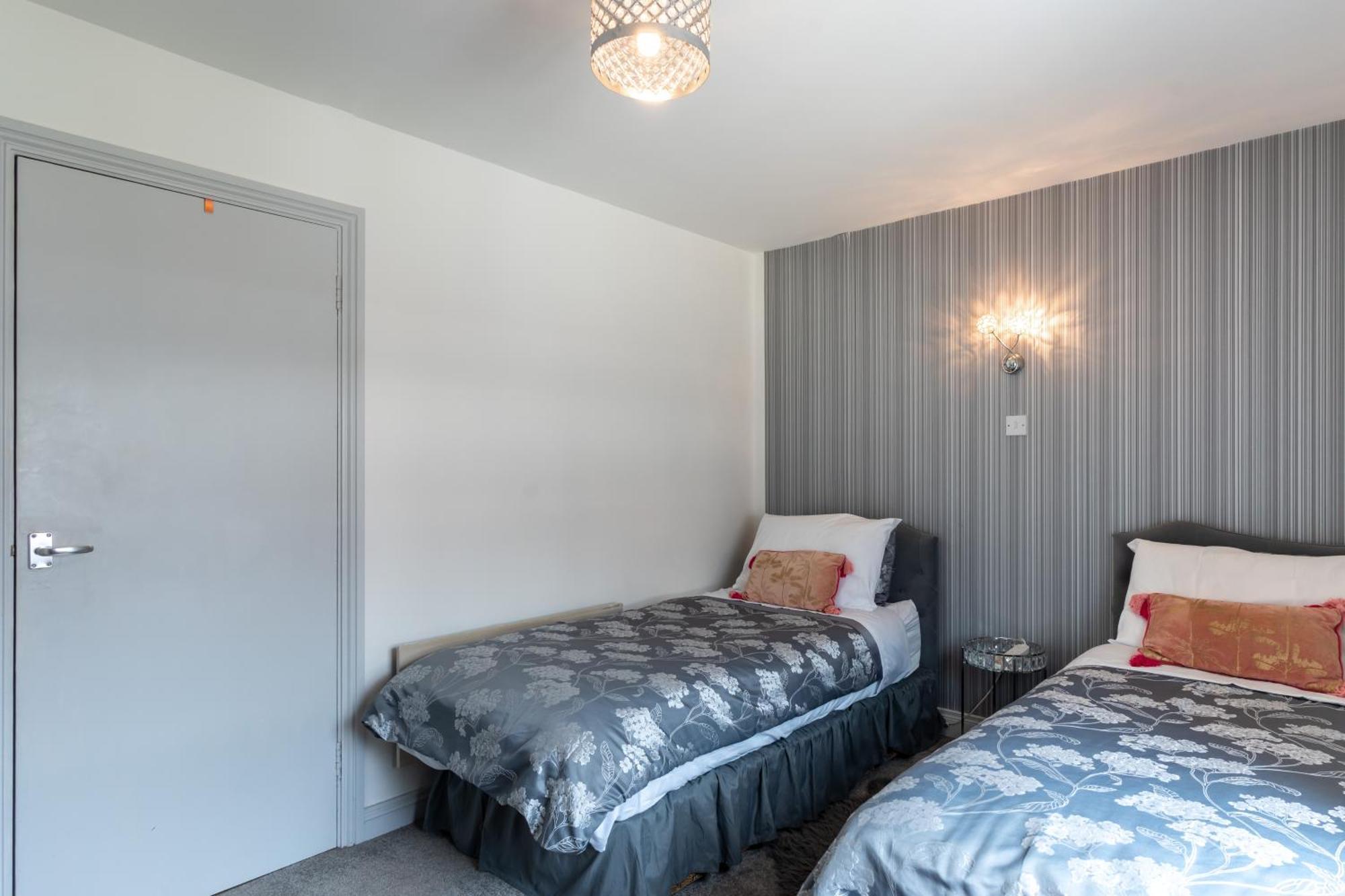 Three-Bedroom Home In Tulfarris Village, Wicklow Blessington Exterior photo